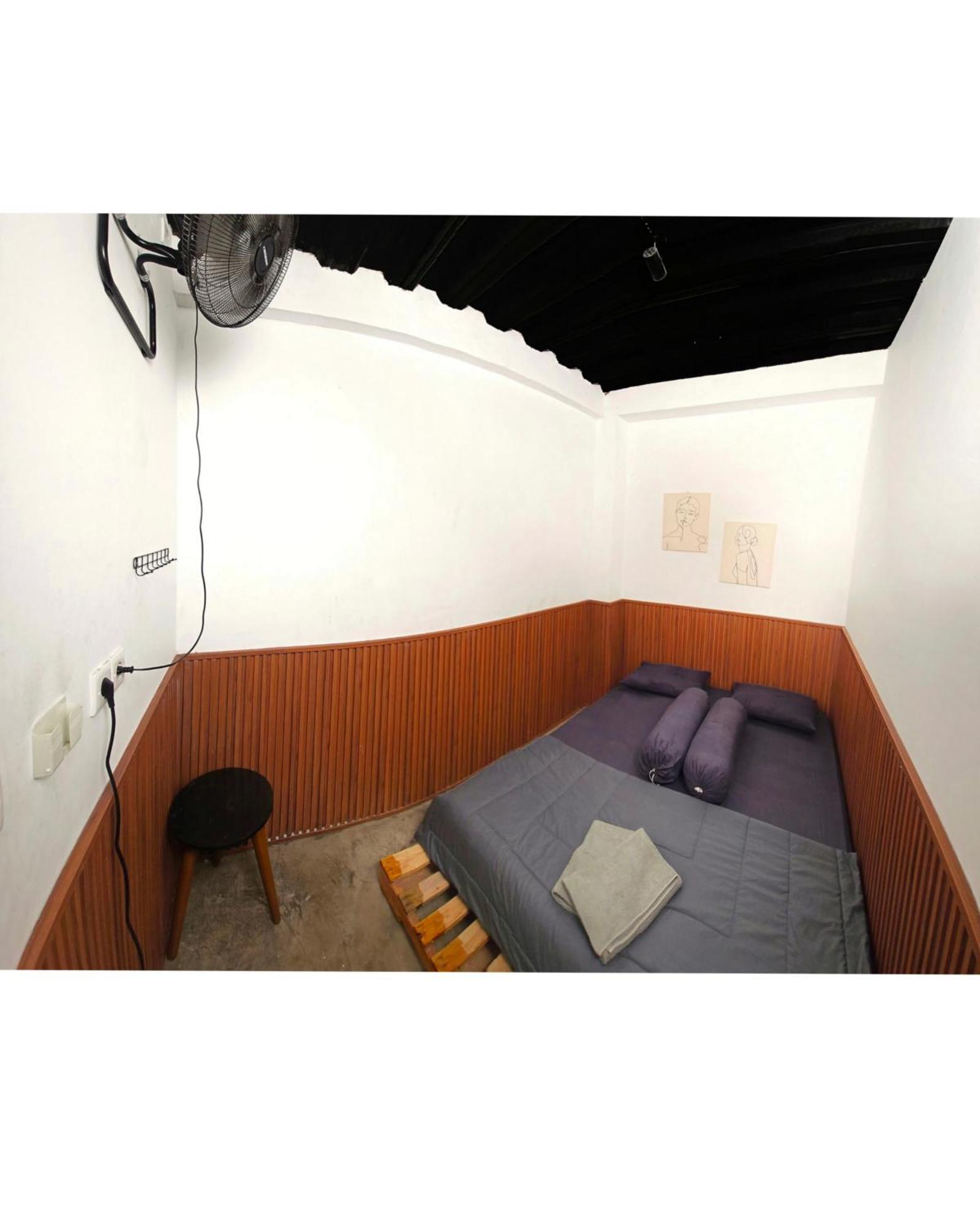 Cilacap Guest House Εξωτερικό φωτογραφία